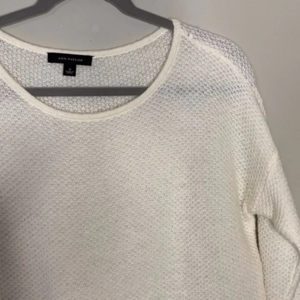 Ann Taylor White Oversized Wool Blend Knit‎ Sweater